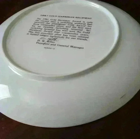 Collectable Plate HB&T Gold Harriman Recipient Fine Porcelain Plate Series #3 - Picture 4 of 9